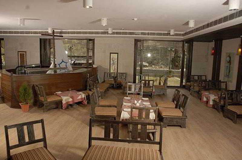 The River Crescent Hotel Manali (Himachal Pradesh)
