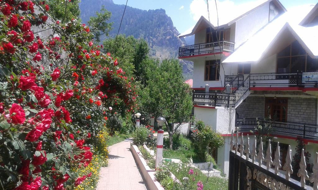 Oyo 13232 Red Rose 3* Manali (Himachal Pradesh)