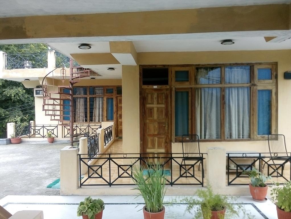 New Mannat Homestay *