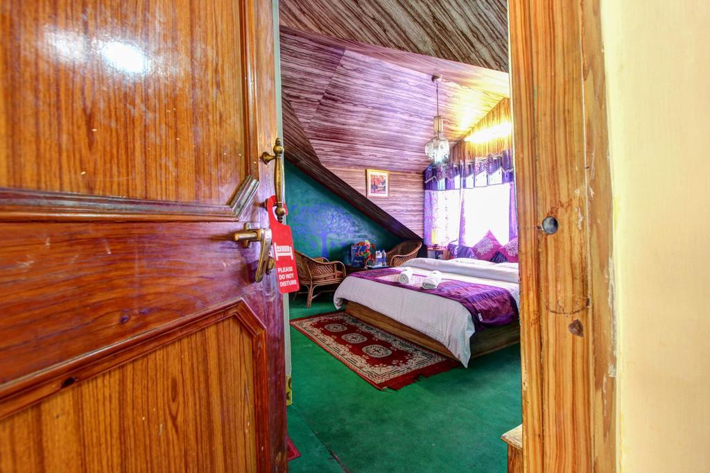 Drilbu Hotel