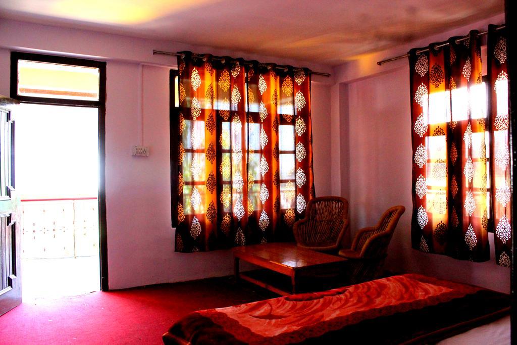 Oak Land House Hostel *