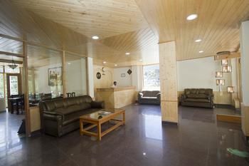 Oyo Premium Himalayan View Manali (Himachal Pradesh)