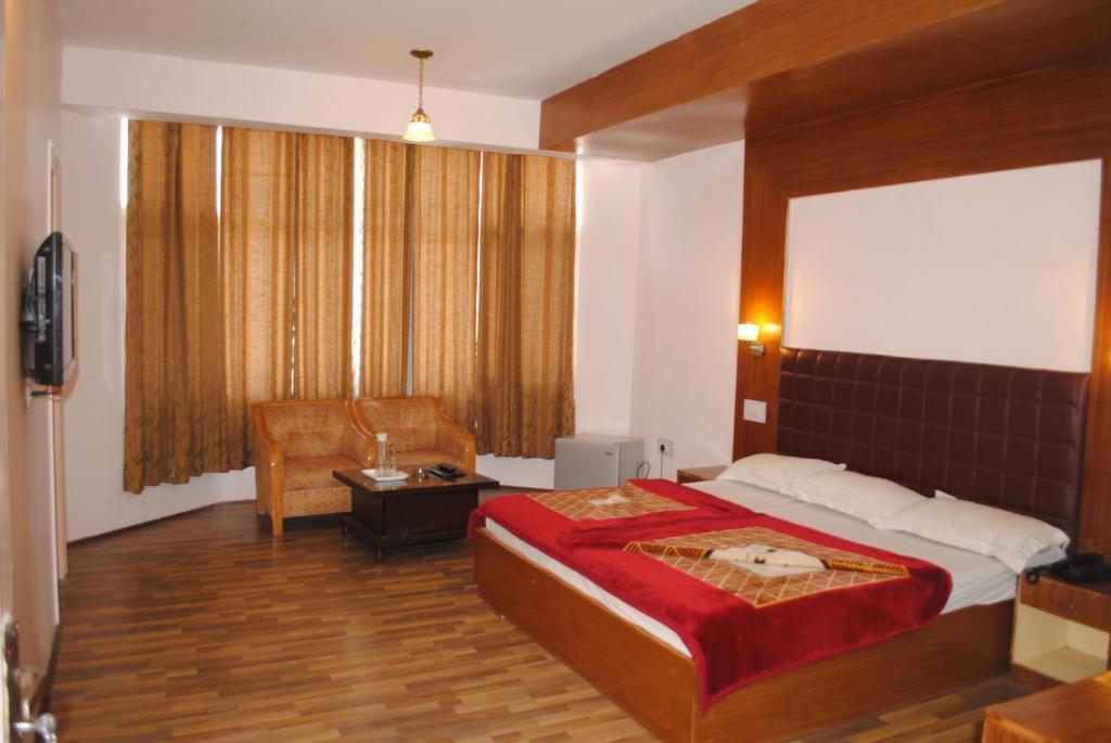 Nishita Hotel Manali (Himachal Pradesh)