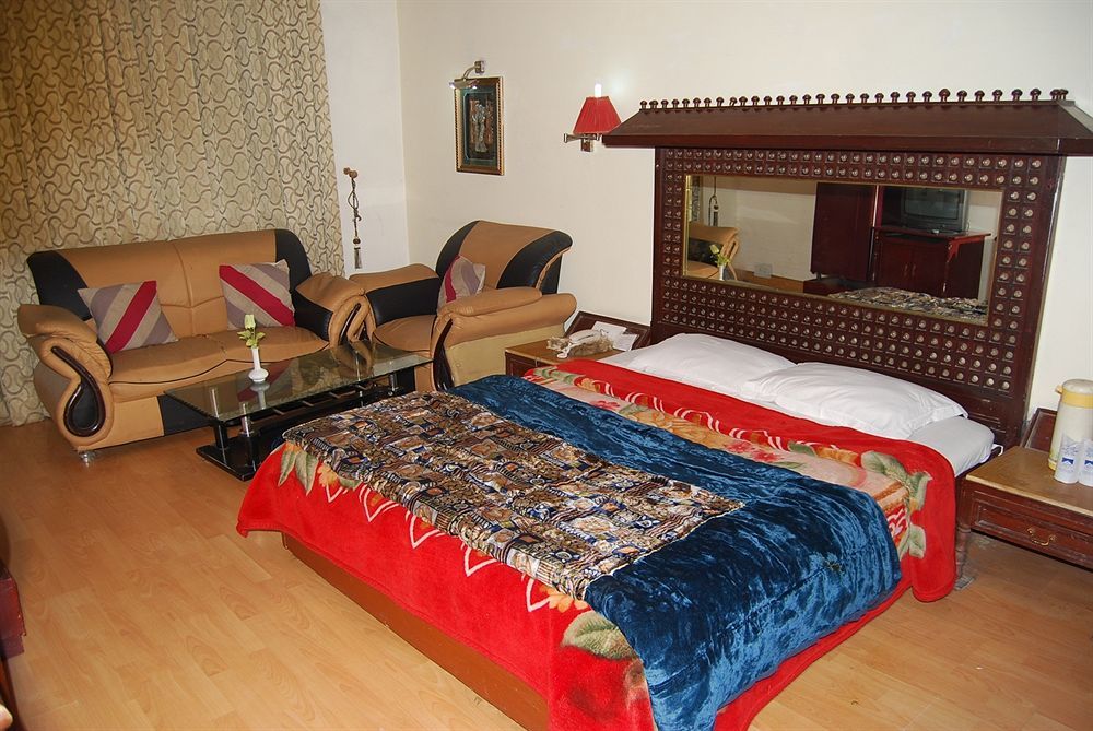 Le Grand - The River Facing Hotel Manali (Himachal Pradesh)