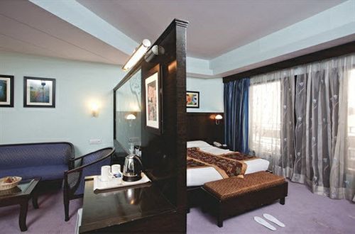 The River Crescent Hotel