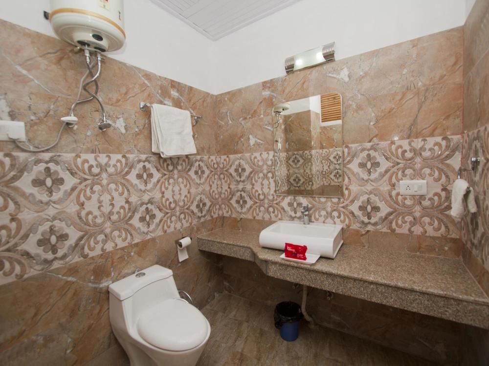 Oyo Premium Grand Manali (Himachal Pradesh)