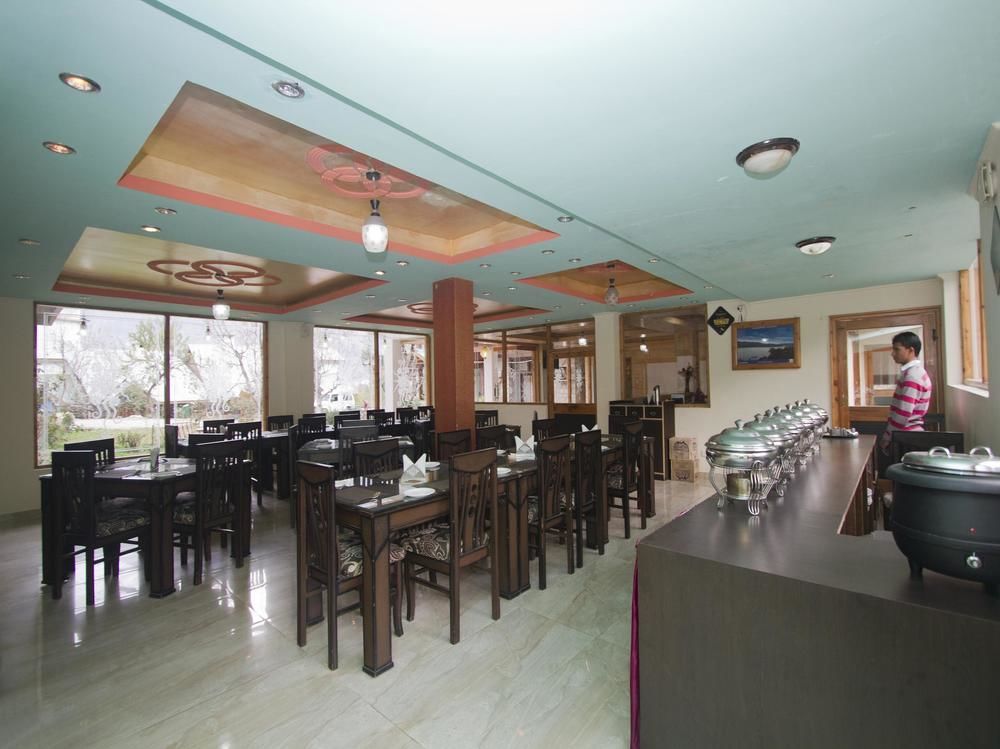 Oyo Premium Grand Hotel 3*