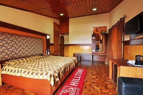 Hilltone & Hotel 3*