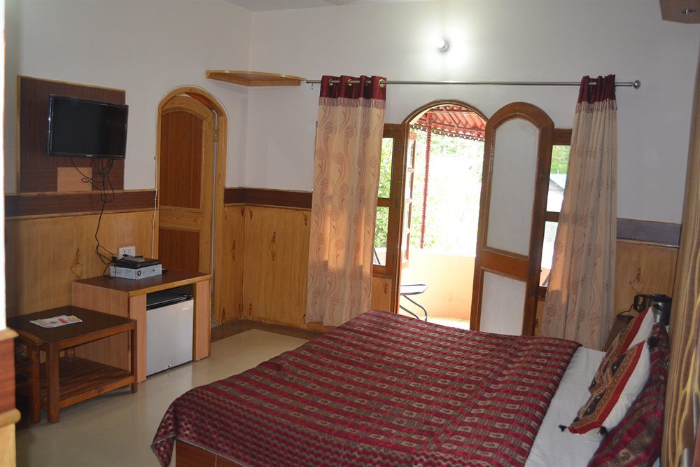 Hotel Hilltone &