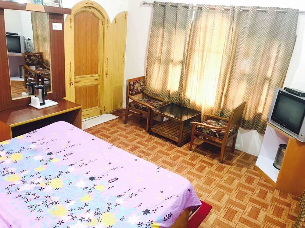 Hotel Hilltone & Manali (Himachal Pradesh)