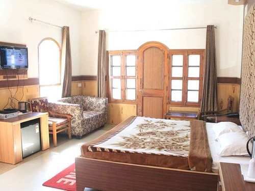 Hotel Hilltone & Manali (Himachal Pradesh)