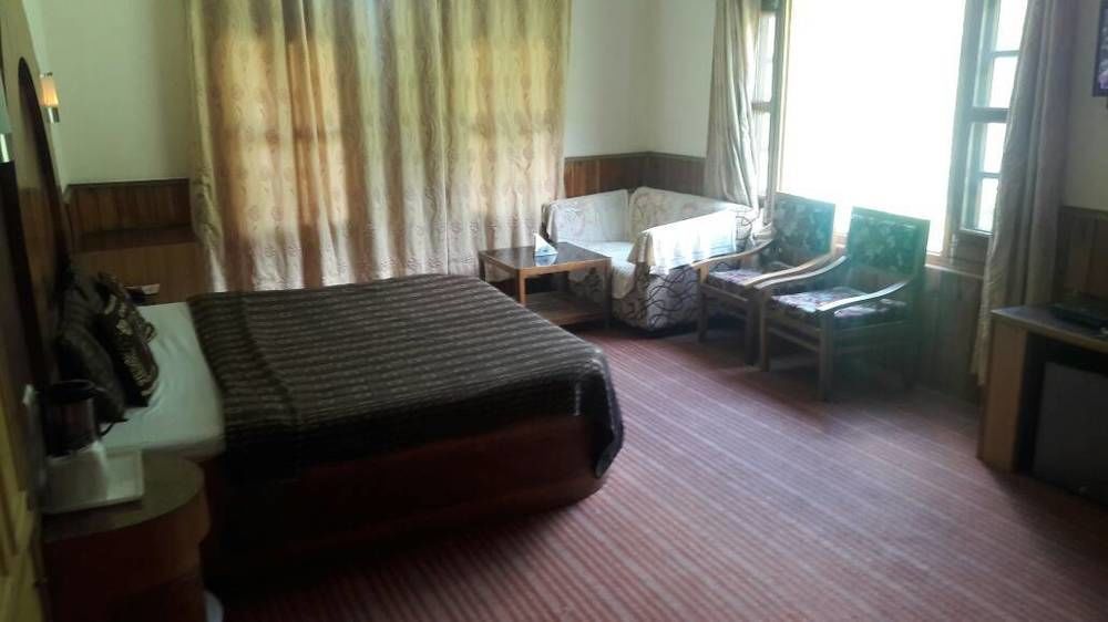 Hotel Hilltone &