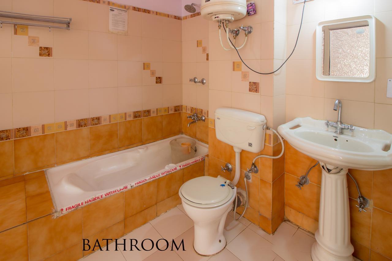 Neha Palace 2*