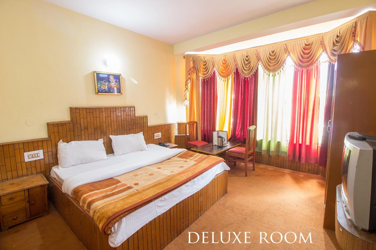 Neha Palace Hotel 2*