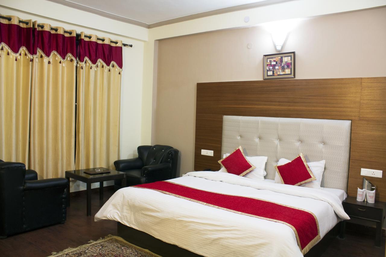 Resort Apple Crescent Manali (Himachal Pradesh)