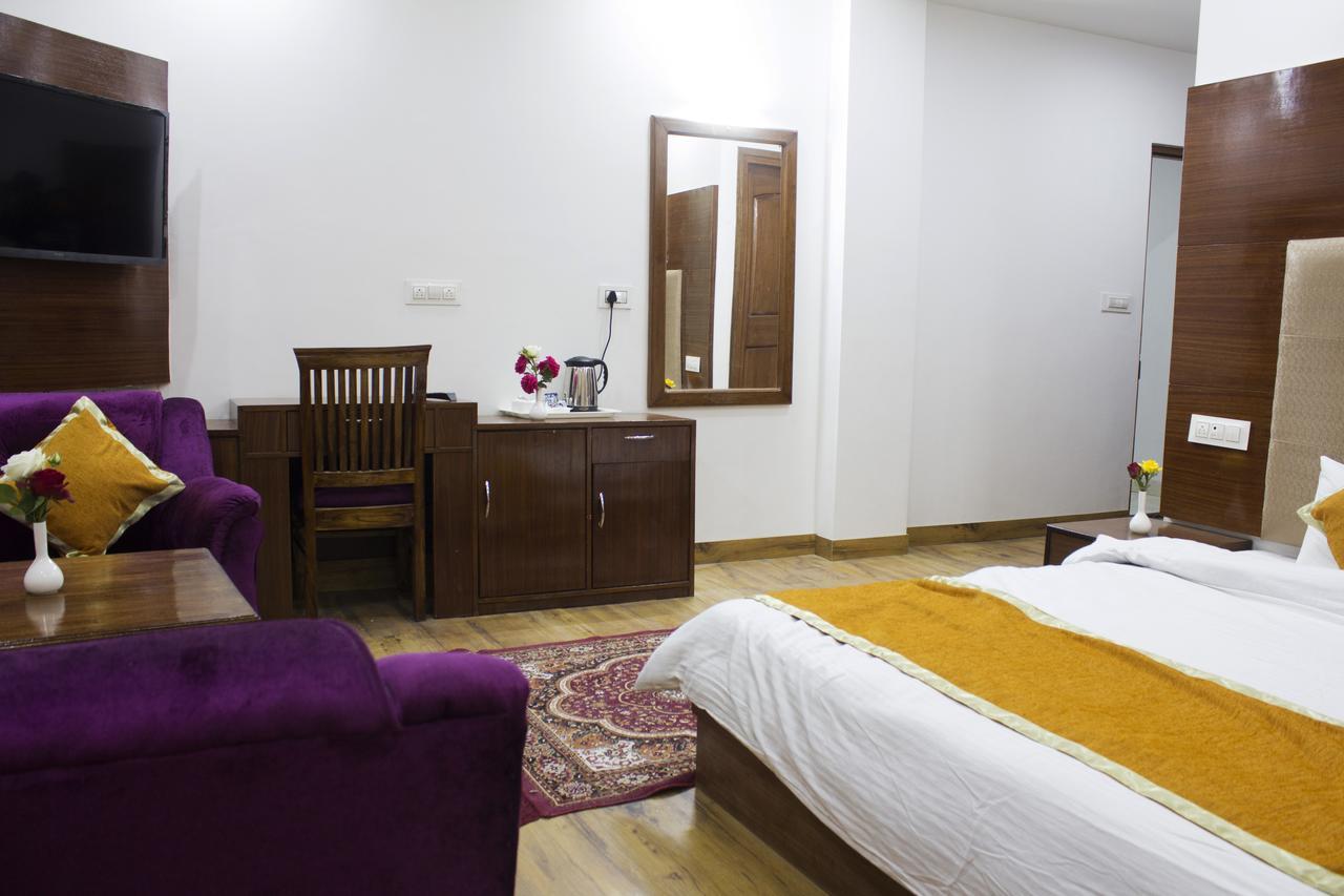 Resort Apple Crescent Manali (Himachal Pradesh)