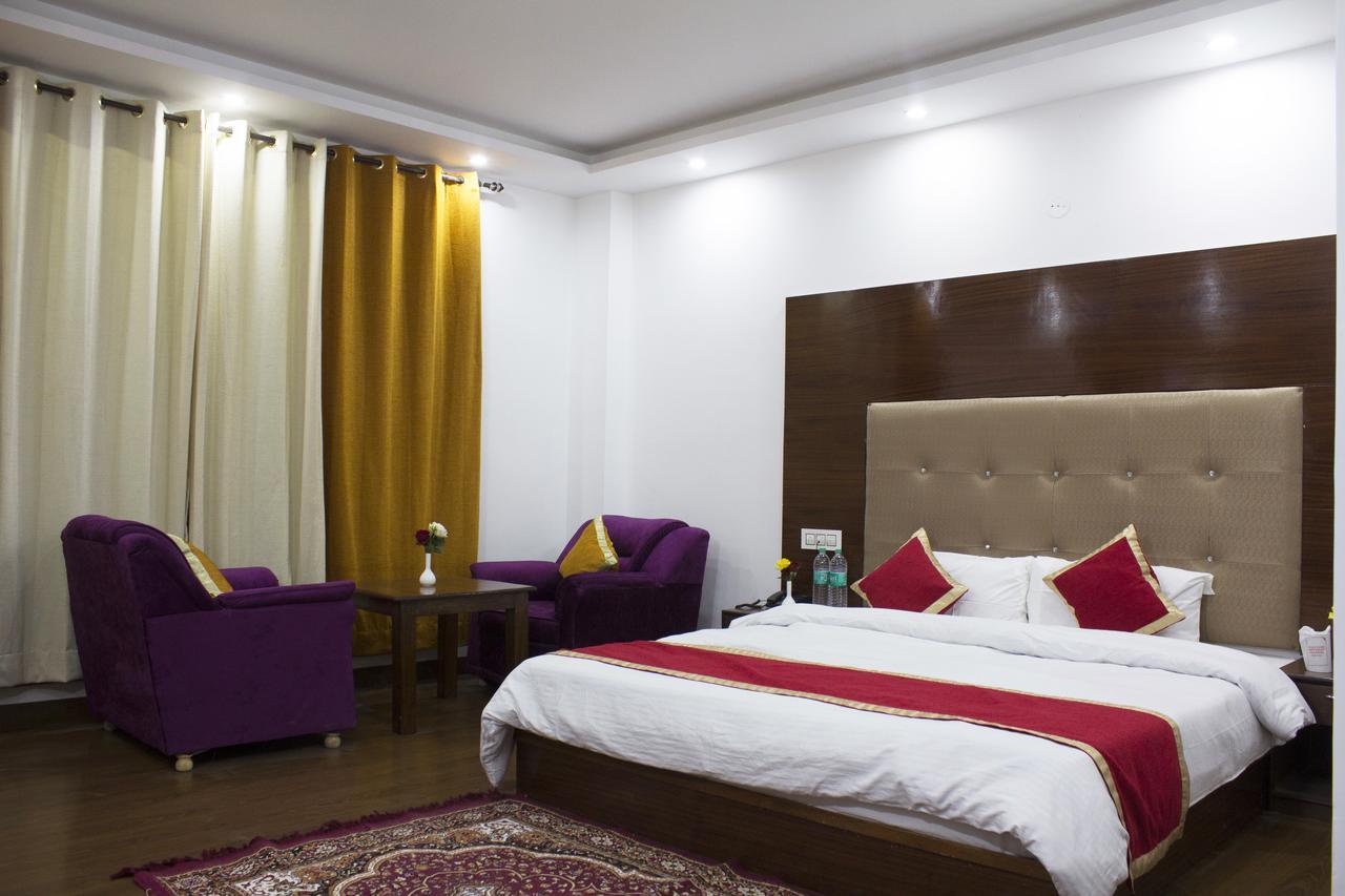 Resort Apple Crescent Manali (Himachal Pradesh)