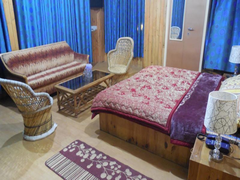 Hotel Pitambera