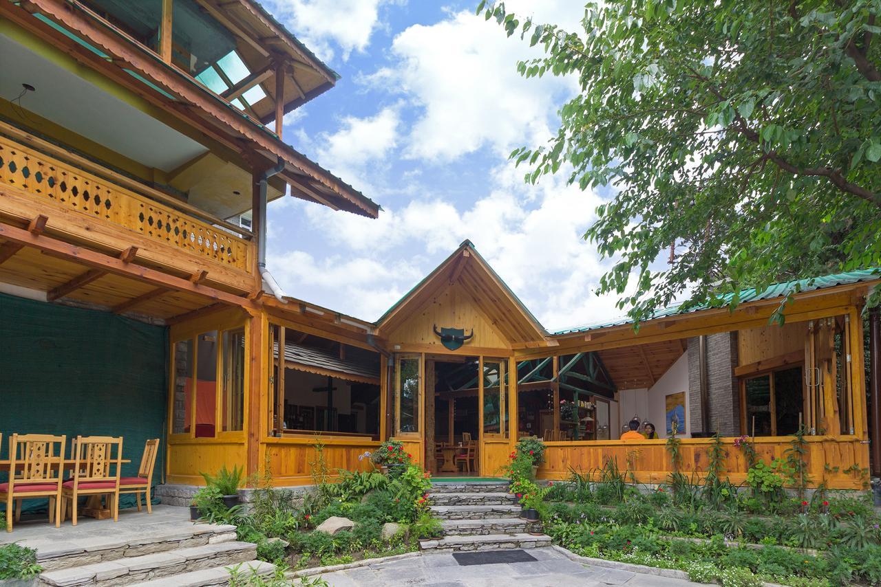 Hotel Johnson & Manali (Himachal Pradesh)