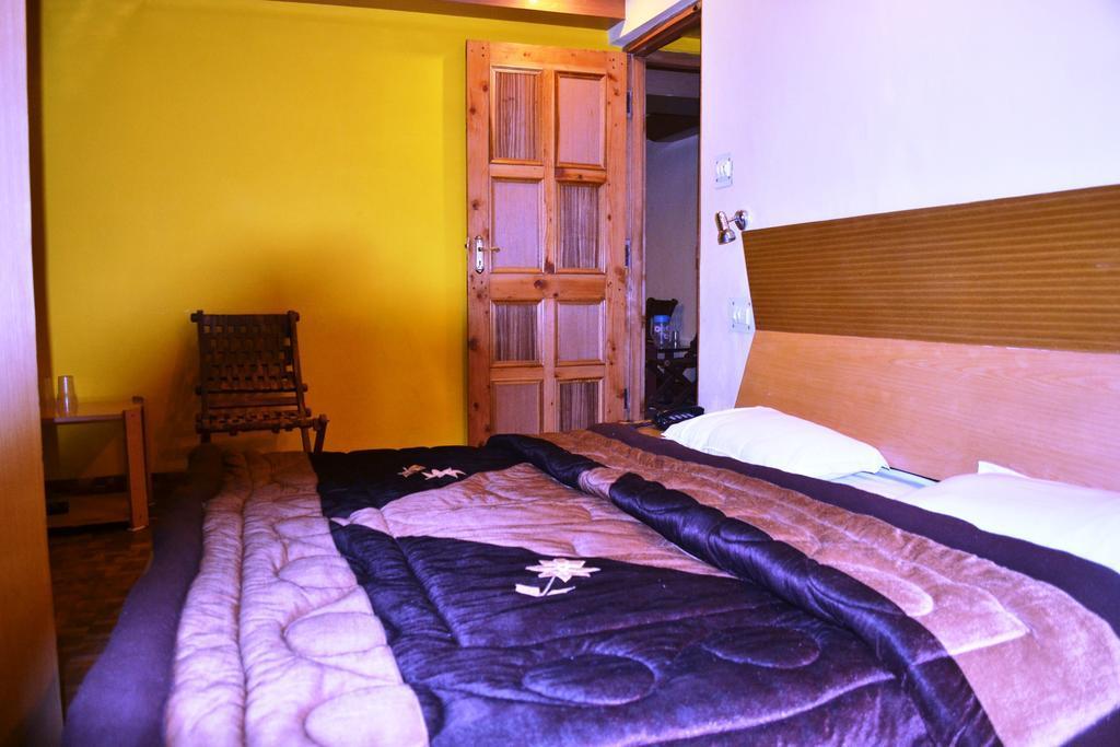 Resort Kunal & Manali (Himachal Pradesh)