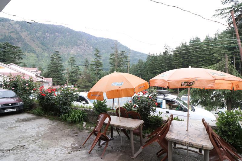 River Side Manali (Himachal Pradesh)