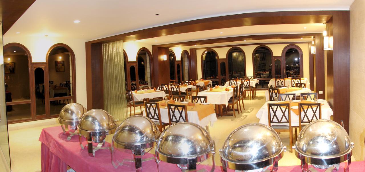 The Orchard Greens 3*