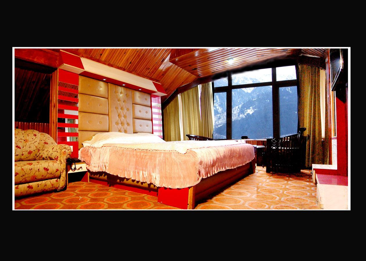 Out Town Manali (Himachal Pradesh)