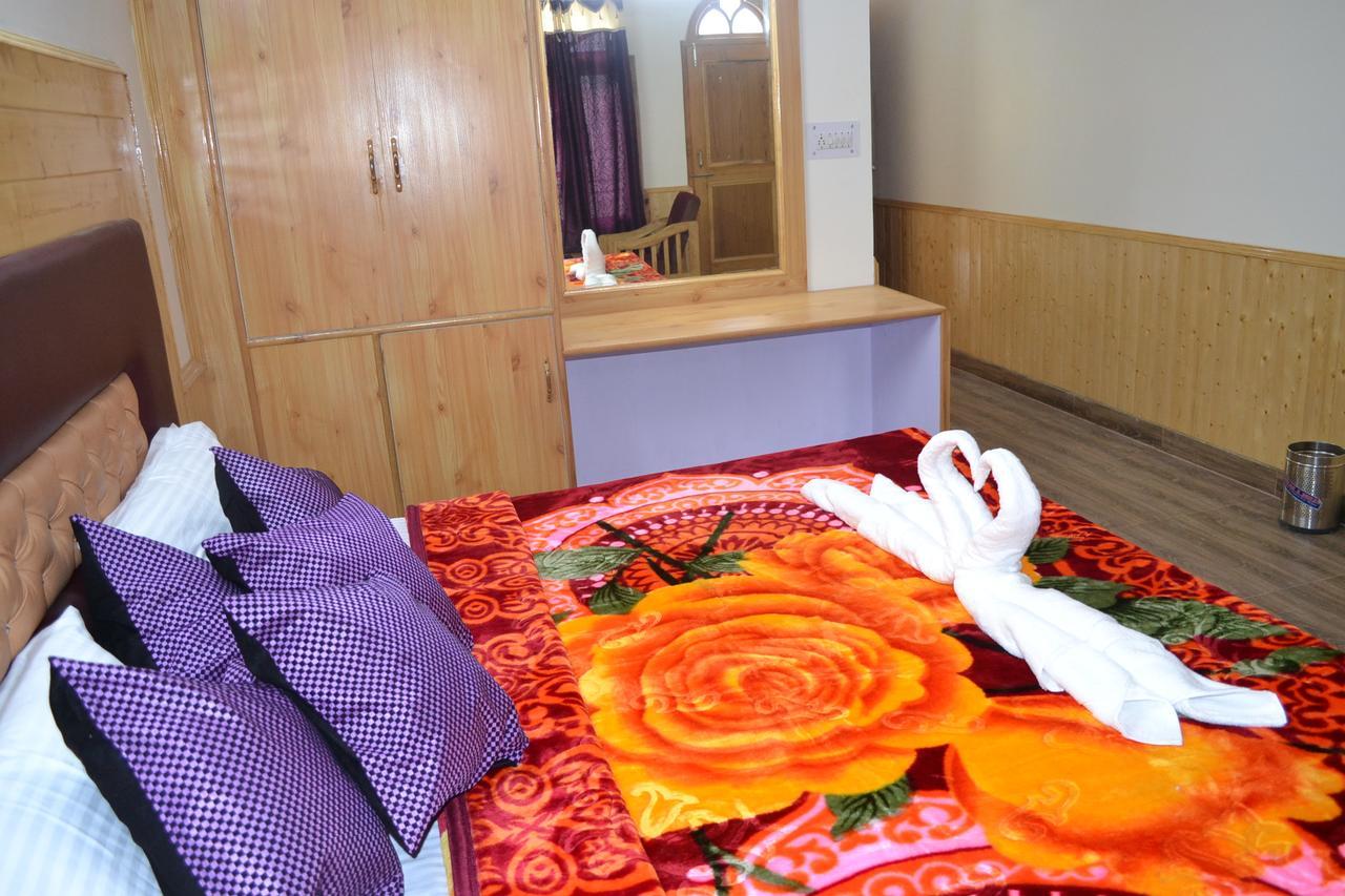 Rewat Residency 3*