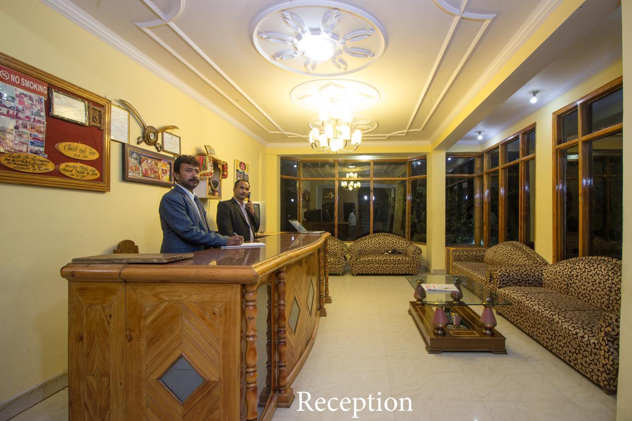 Hotel Neha Palace 2*