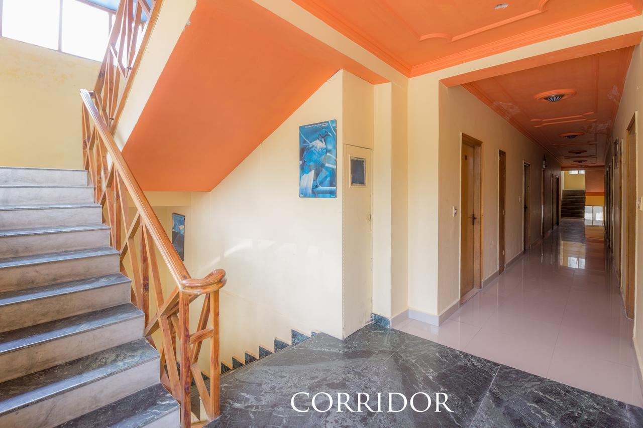 Neha Palace Hotel Manali (Himachal Pradesh)