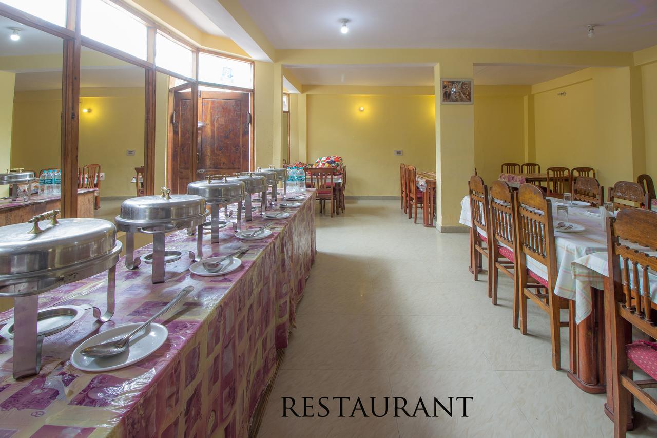 Neha Palace Hotel 2*