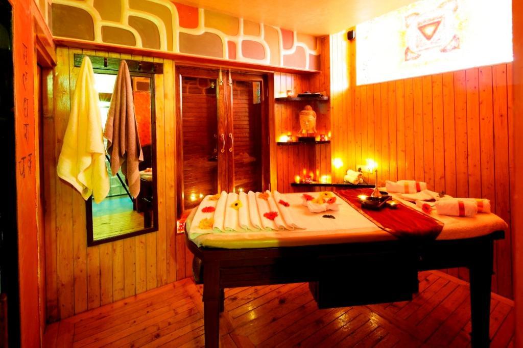 Manuallaya The & Resort