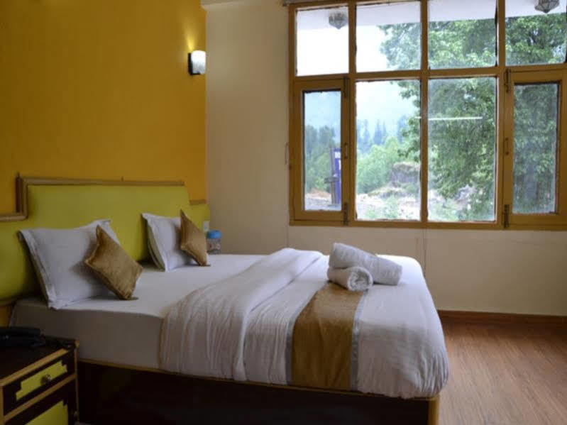 Treebo Manali Palace Hotel Manali (Himachal Pradesh)