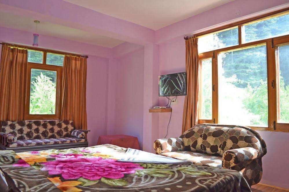 Hotel Chetna 3*