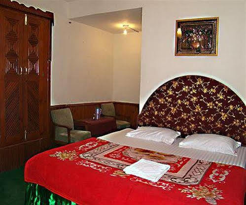 Chetna Hotel Manali (Himachal Pradesh)