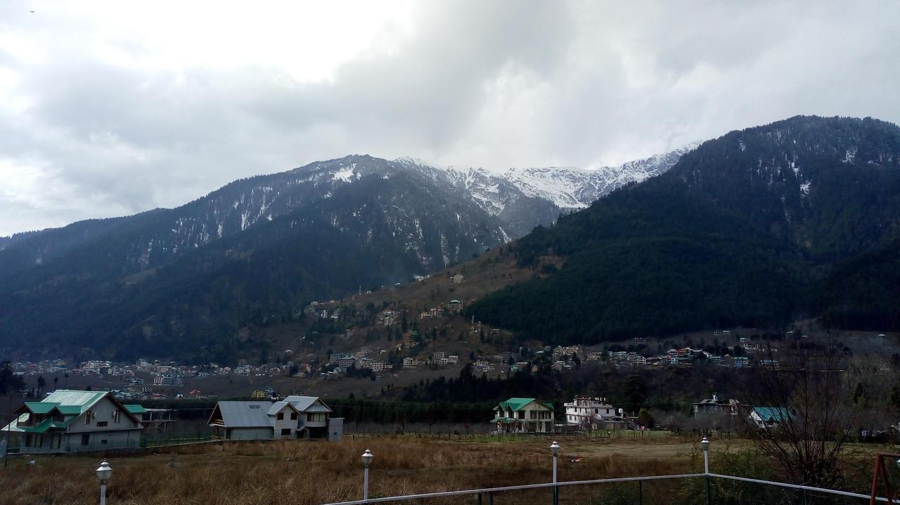 Mountain Hotel Manali (Himachal Pradesh)