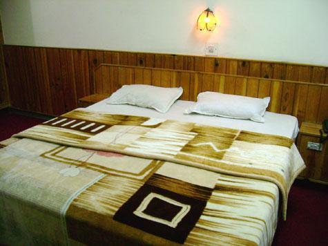 Highway Hotel