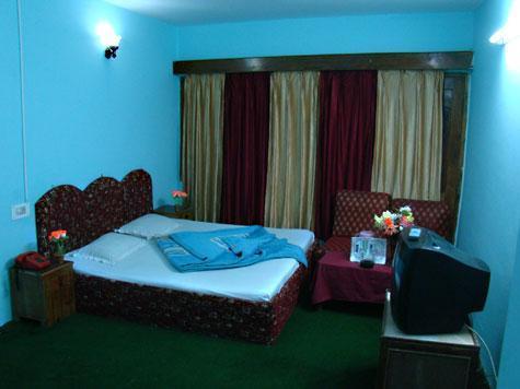 Hotel Highway