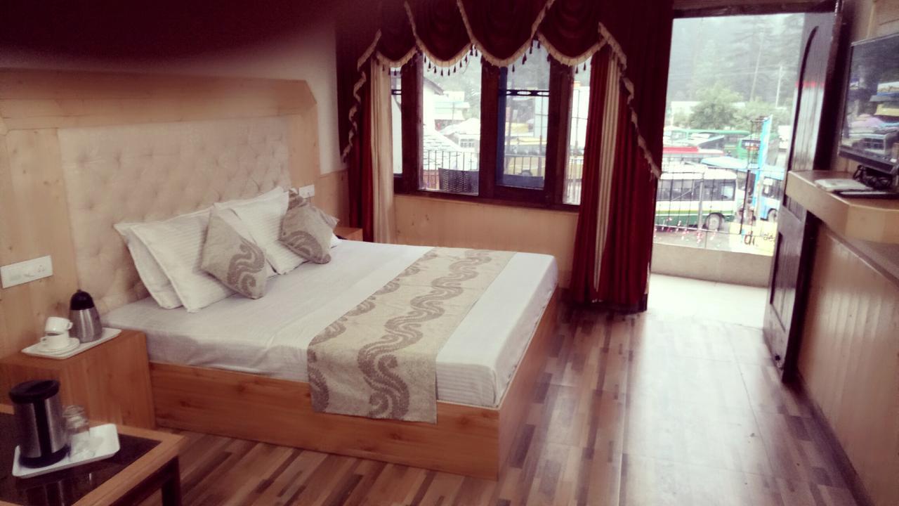 Highway Hotel
