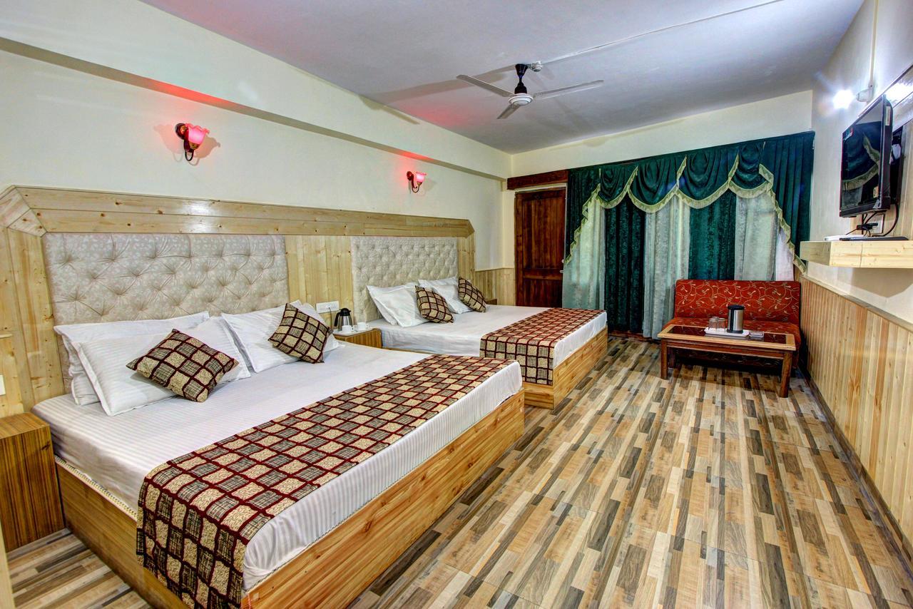 Hotel Highway