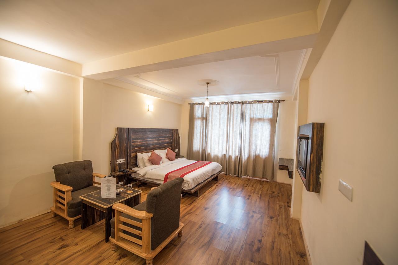 Wild Rose Hotel 3*