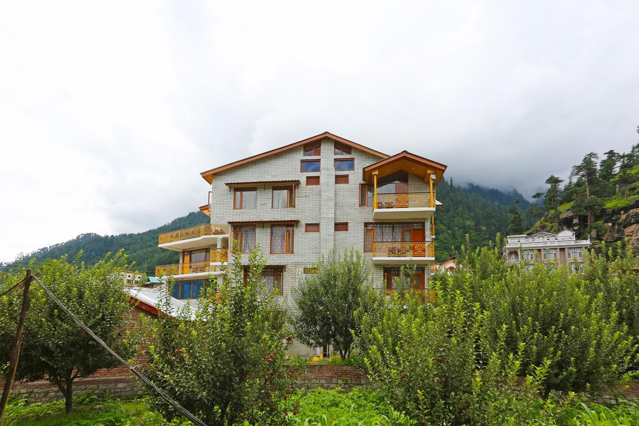 Hotel Oyo 9185 The Nature 3*
