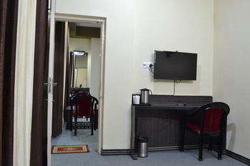 Apple Nest Hotel Manali (Himachal Pradesh)