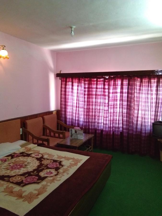 Hema * Manali (Himachal Pradesh)