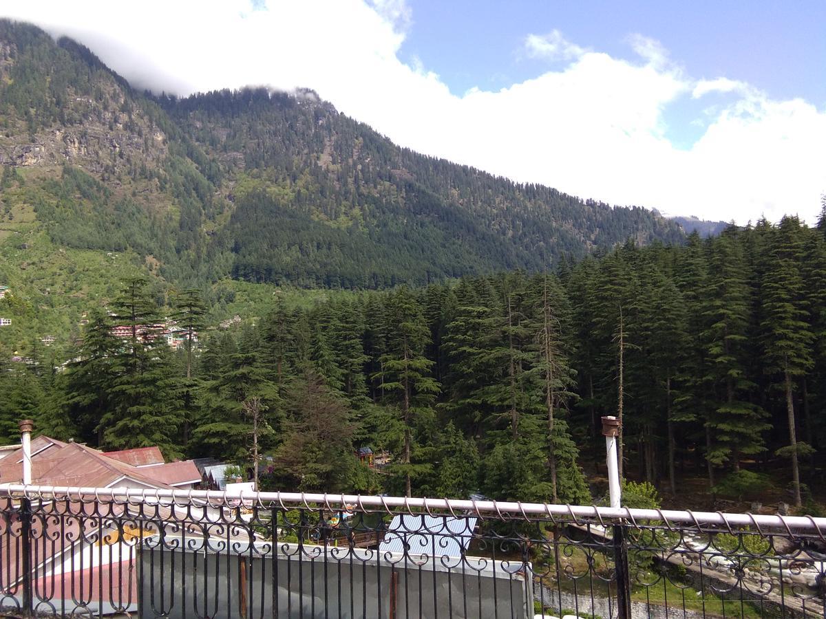 Hema Hotel *