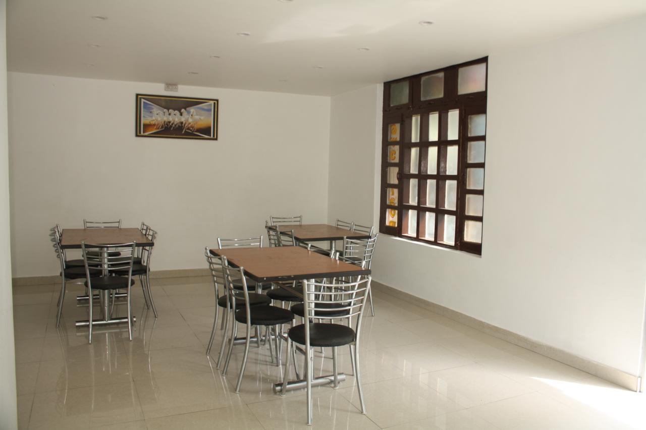 Hotel Adb Kundan