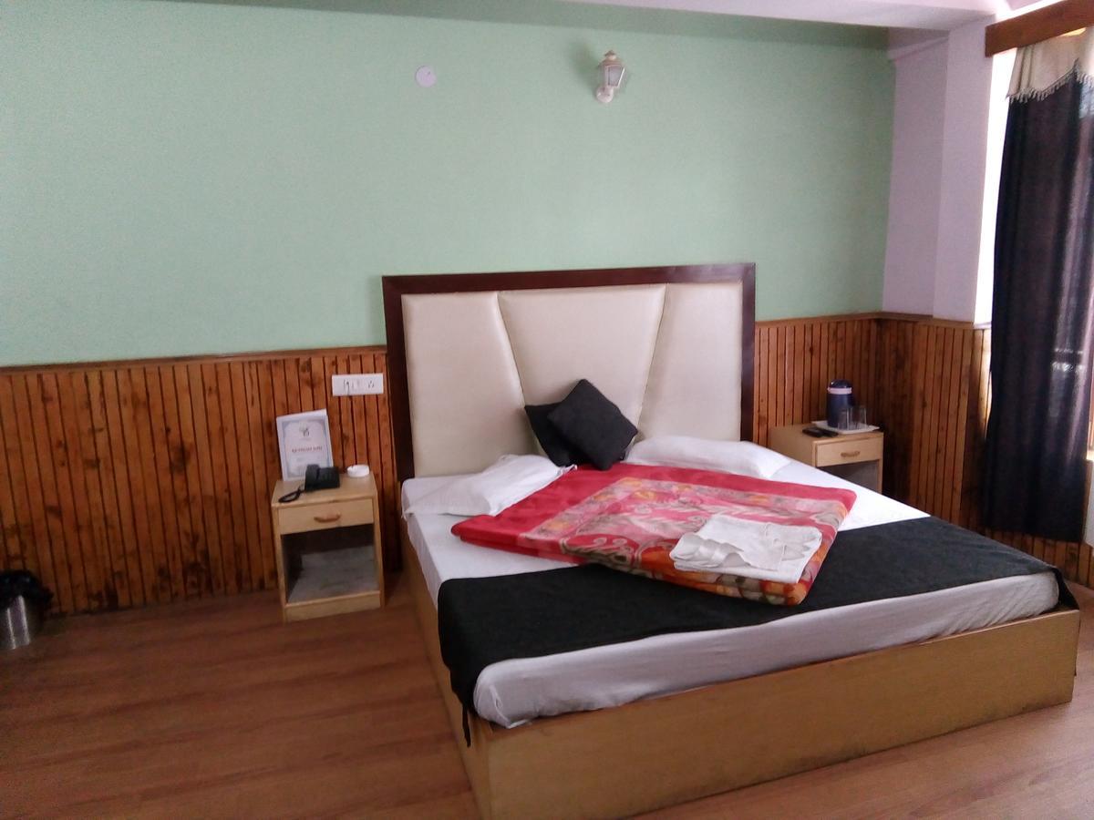Adb Kundan Hotel