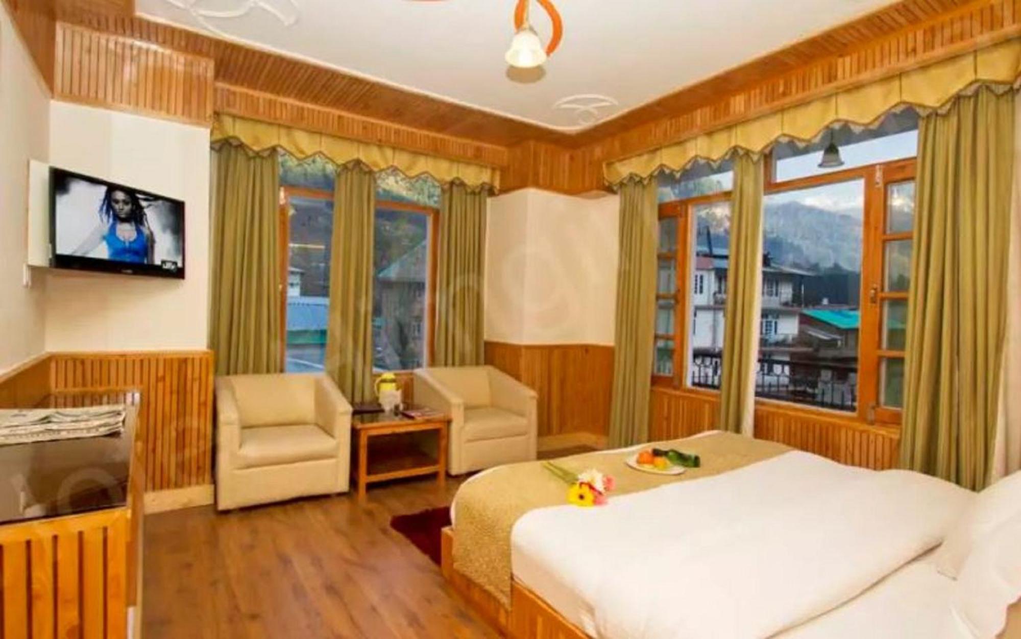 Himgiri Hotel 2*