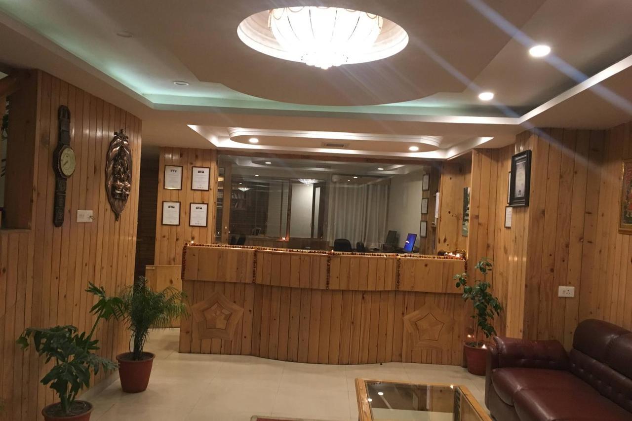 Apple Paradise Hotel 4*
