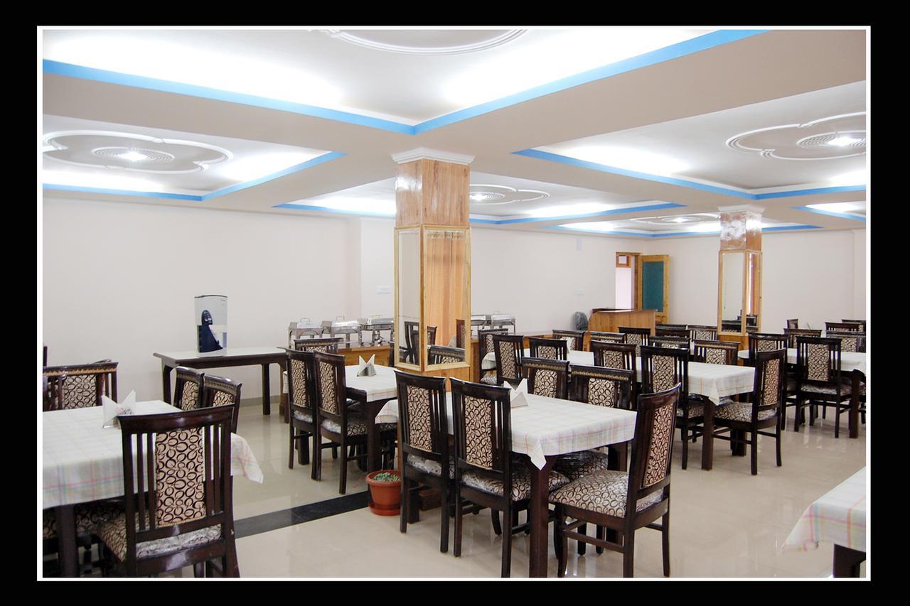 Nitesh Hotel 2*